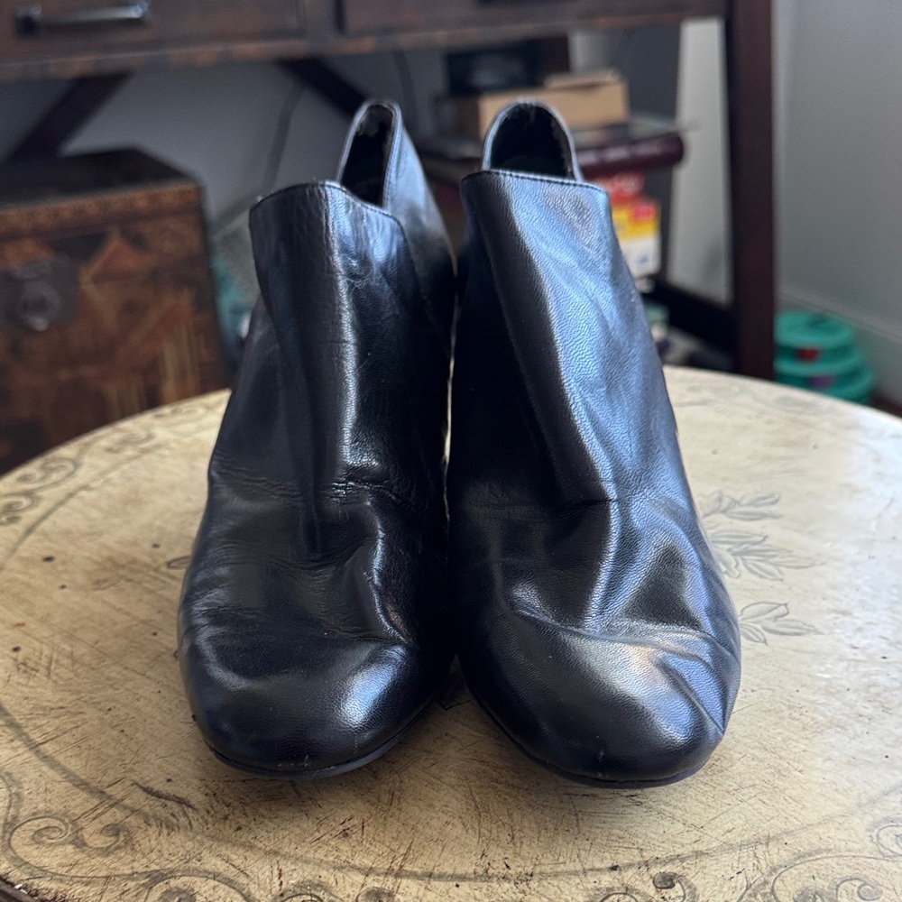 Bandolino Sleek Black Ankle Booties